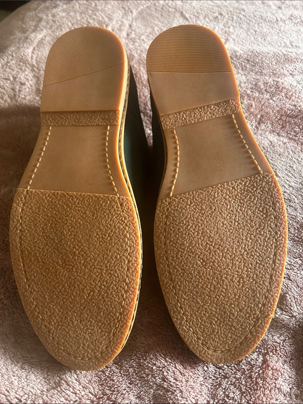 Men's Green Suede Derby Shoes with Tan Laces